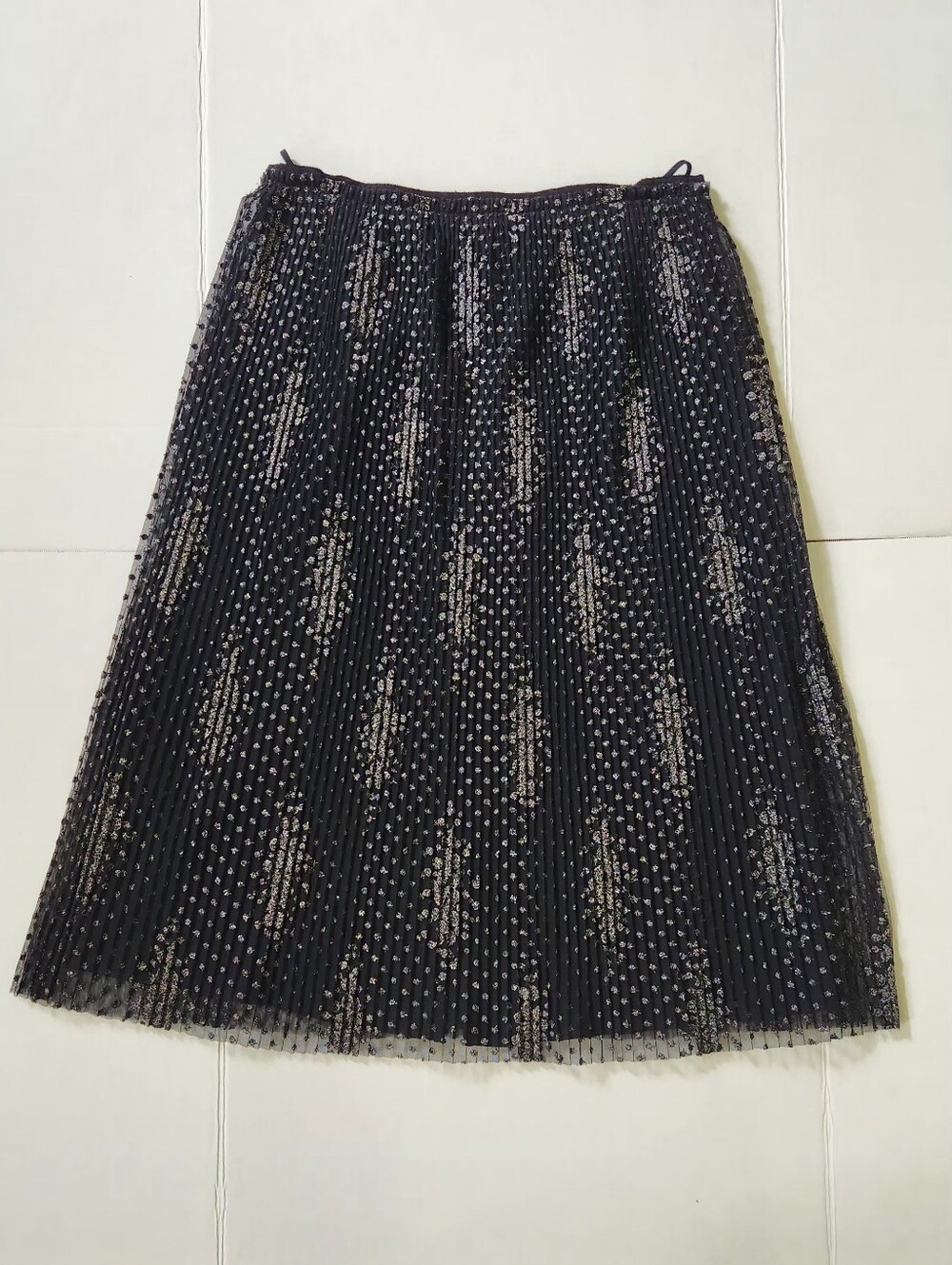 Skirt Used In great condition Elgant